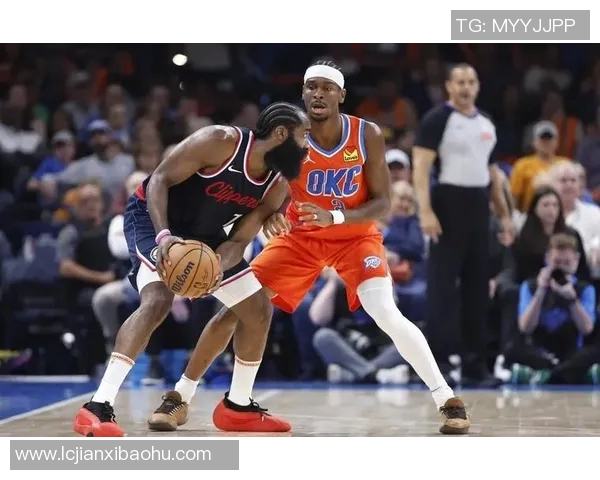 国王与勇士在NBA夏季联赛中激战四方新星争辉精彩纷呈 国王与勇士在NBA夏季联赛中激战四方新星争辉精彩纷呈